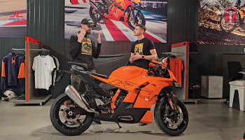 KTM w końcu to zrobił! Nowy 990 RC R – Pierwsze wrażenia bez owijania w bawełnę! [film]