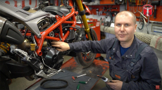 Wymiana i ustawianie pasków rozrządu w Ducati Hypermotard 939 – motocyklowa seria serwisowa